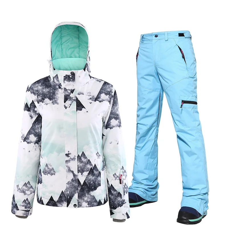 

Skiing & Snowboarding