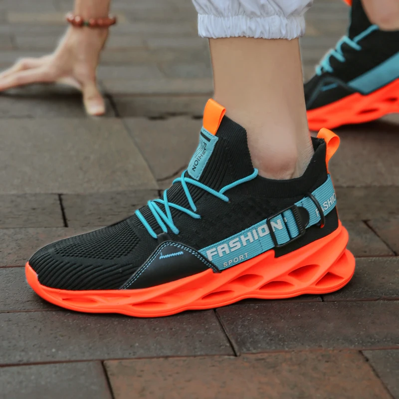 

2021Sneakers Men Mesh Breathable Running Sport Shoes Unisex Light Soft Thick Sole Hole Couple Shoes Athletic Sneakers Women Shoe