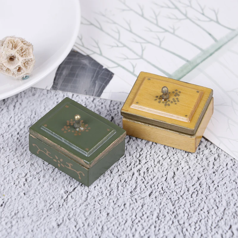 Best Sale 1:12 Miniature Vintage Sewing Box with Lid Winered Dollhouse Decoration Accessories |