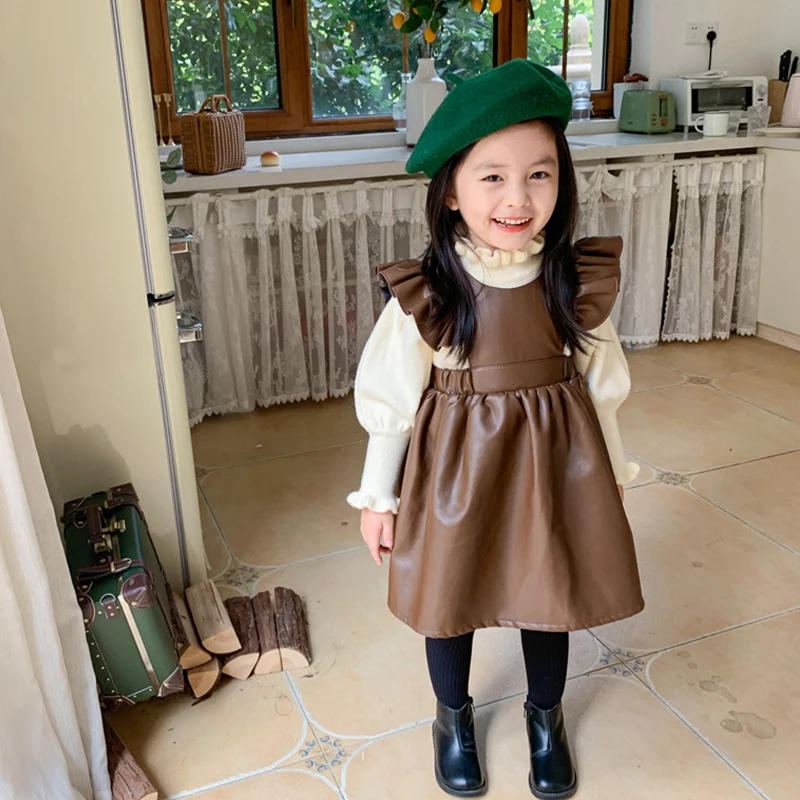 Платье для девочки из искусственной кожи зимнее Пышное на лямках с