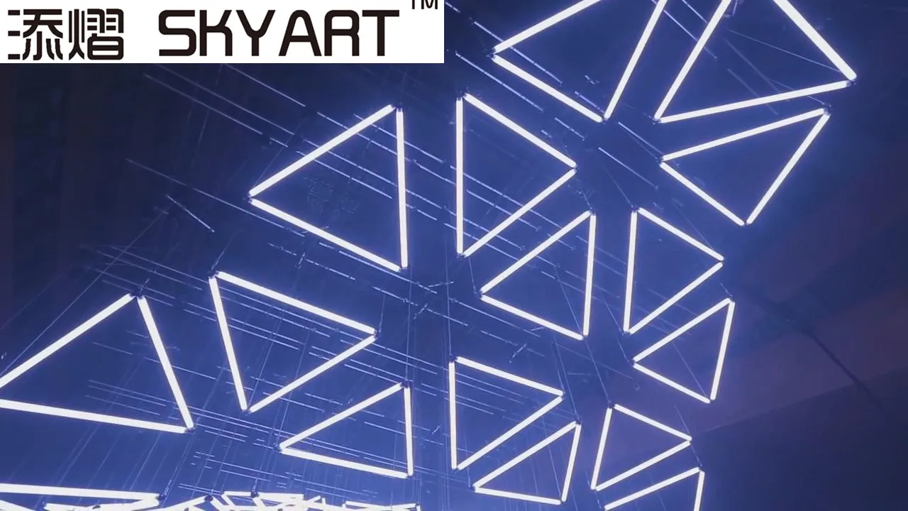 Китай завод красивые сценические эффекты проект dmx лебедка 1,5 м-12 м led кинетическое освещение треугольная труба