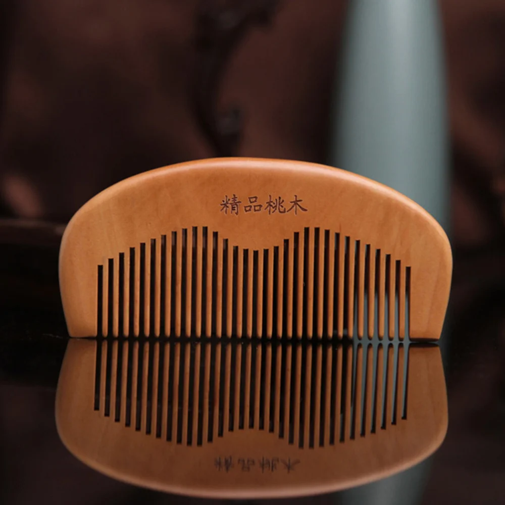 

5pcs Peach Wood Styling Combs Exquisite Barber Combs Creative Scraping Combs