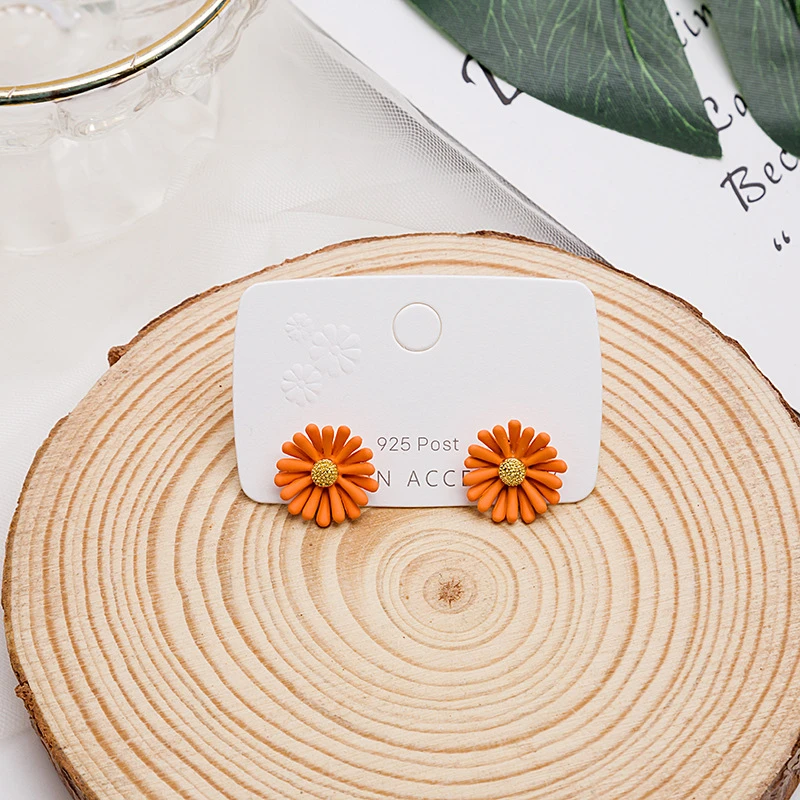 8 сезонов модные женские серьги-гвоздики однотонные с рисунком ромашки цветка