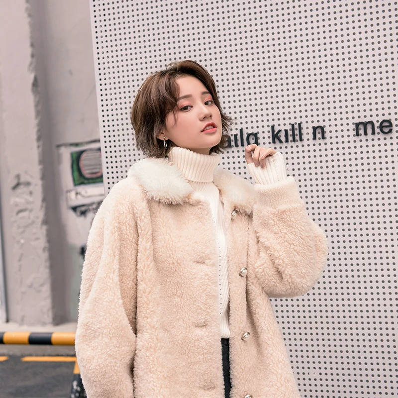 Милая Корейская Женская осенне-зимняя куртка из натурального овечьего меха