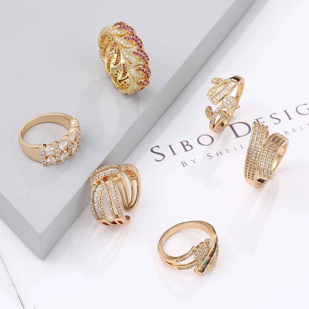 Женское кольцо золотого цвета инкрустированное Цирконом 2020 модное