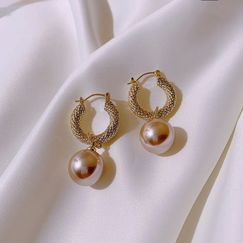 

Popular Fashion Alloy Pearl Hoop Earrings Women's Accessories