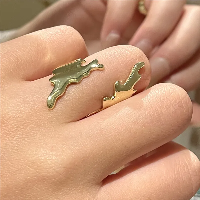 

2021 Summer Copper Irregular Twist Women Ring Unique Ring For Female Gifts Jewelry Adjustable Collares HYACINTH