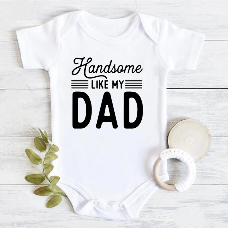 

Handsome Like My Dad Print Fashion Baby Bodysuits 2021 Summer Short Sleeve Boy Girl 100% Cotton Rompers Baby Presents