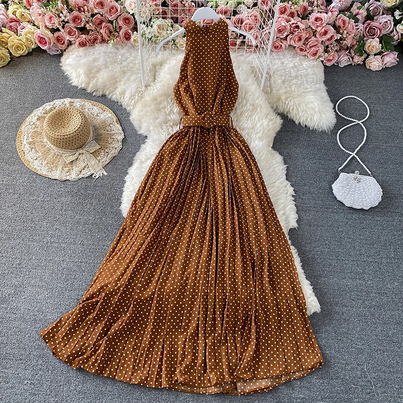 

Women Summer Sundress Halter Polka Dot Maxi Dress 2021 Chiffon Pleated Beach Dress Ladies Sleeveless Tank Dress Femme Robe GD605