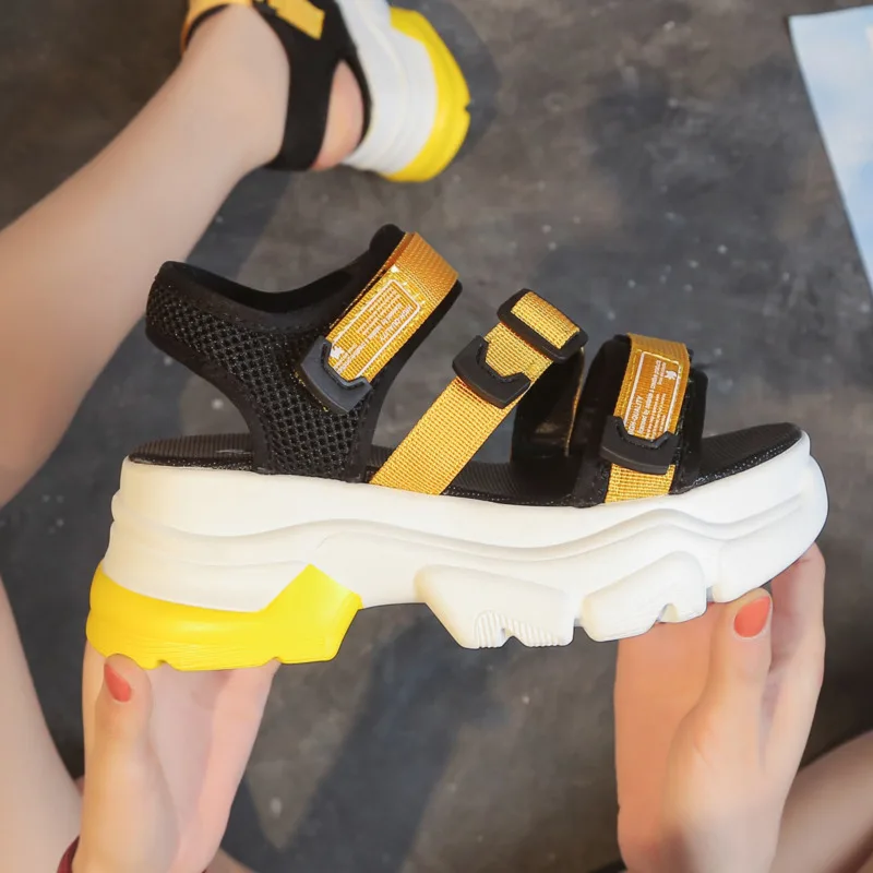 2020 летние массивные сандалии для женщин модные на платформе высота 6 см