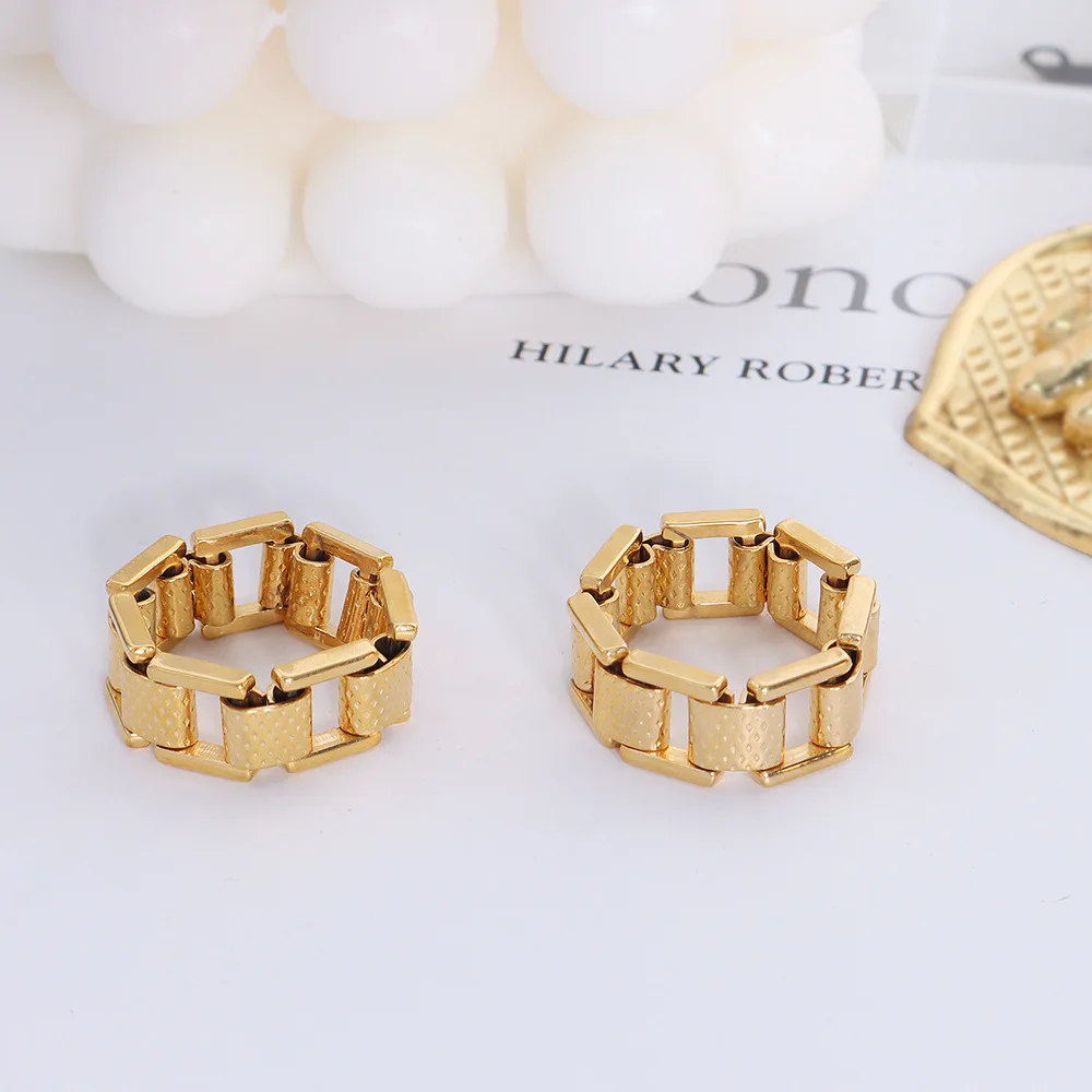 

New Arrival Personalized Stainless Steel Gold Plated Tarnish Free Hip Hop Wristband Finger Rings for Women Girls Fashion Jewelry