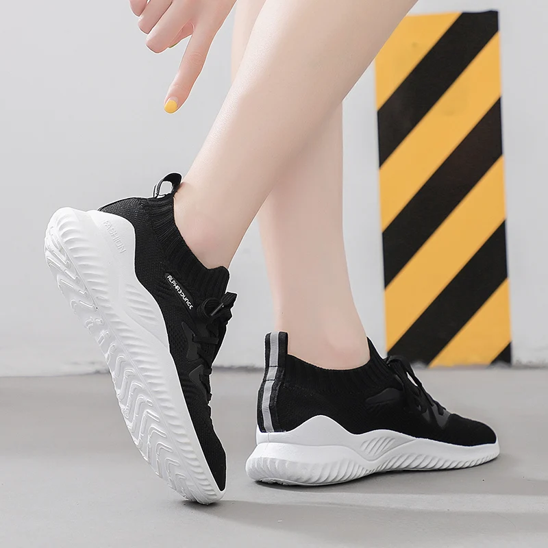 Женские спортивные теннисные туфли на шнуровке дышащие тканевые кроссовки носки