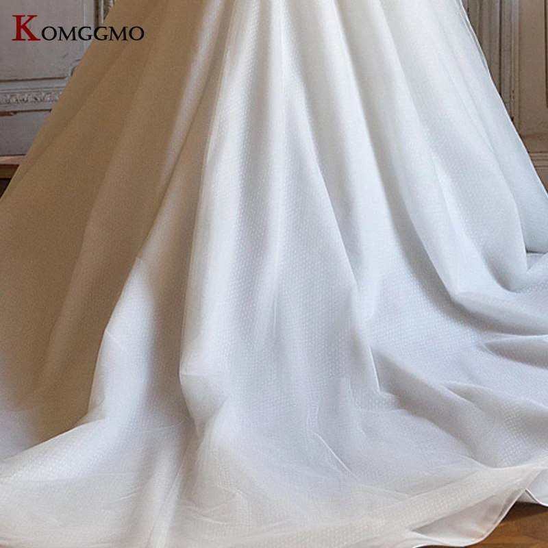 

Custom Made Chapel Train Embroidery Appliques Tulle Bridal Ball Gown 2021 Hot Sale Button Back Full Sleeve Wedding Dress