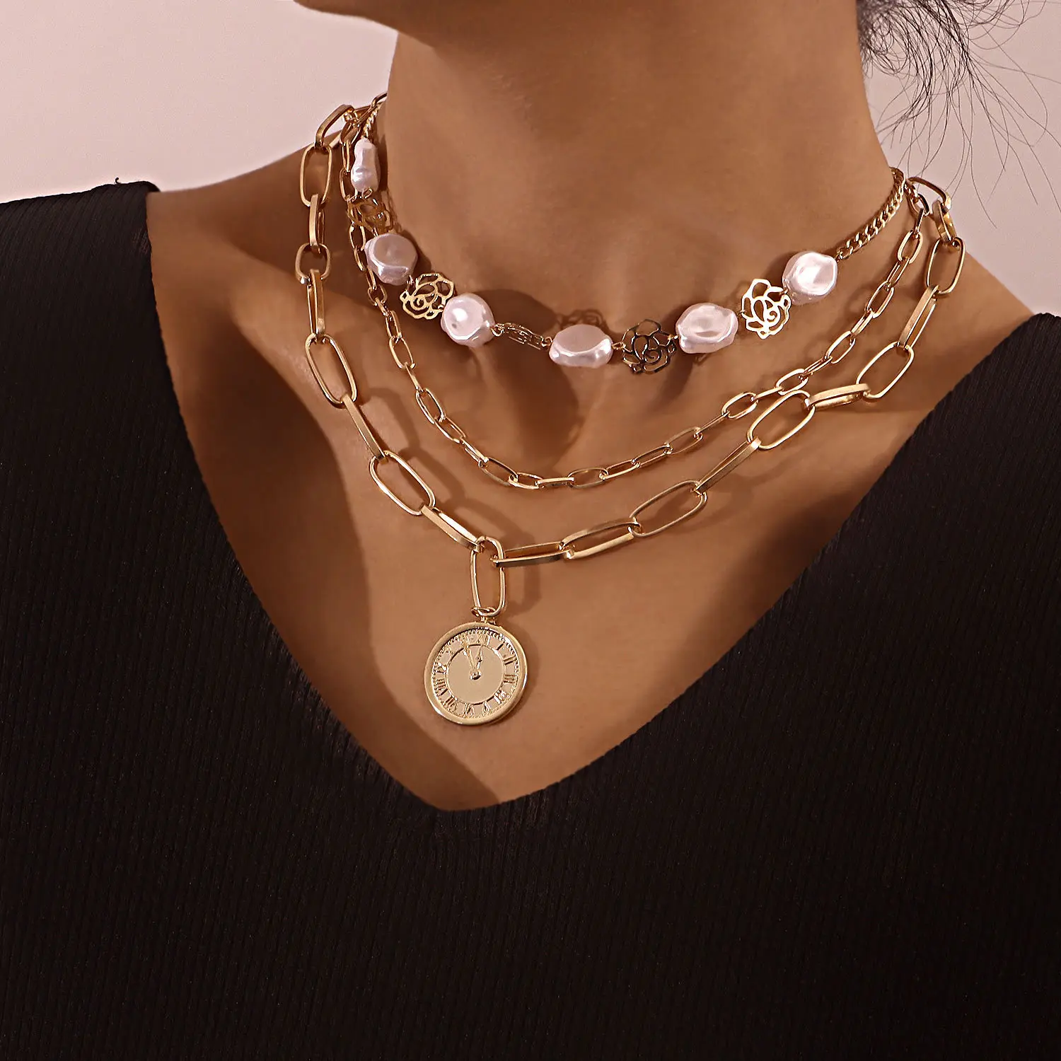 Ожерелье-чокер женское асимметричное из металлического сплава с имитацией