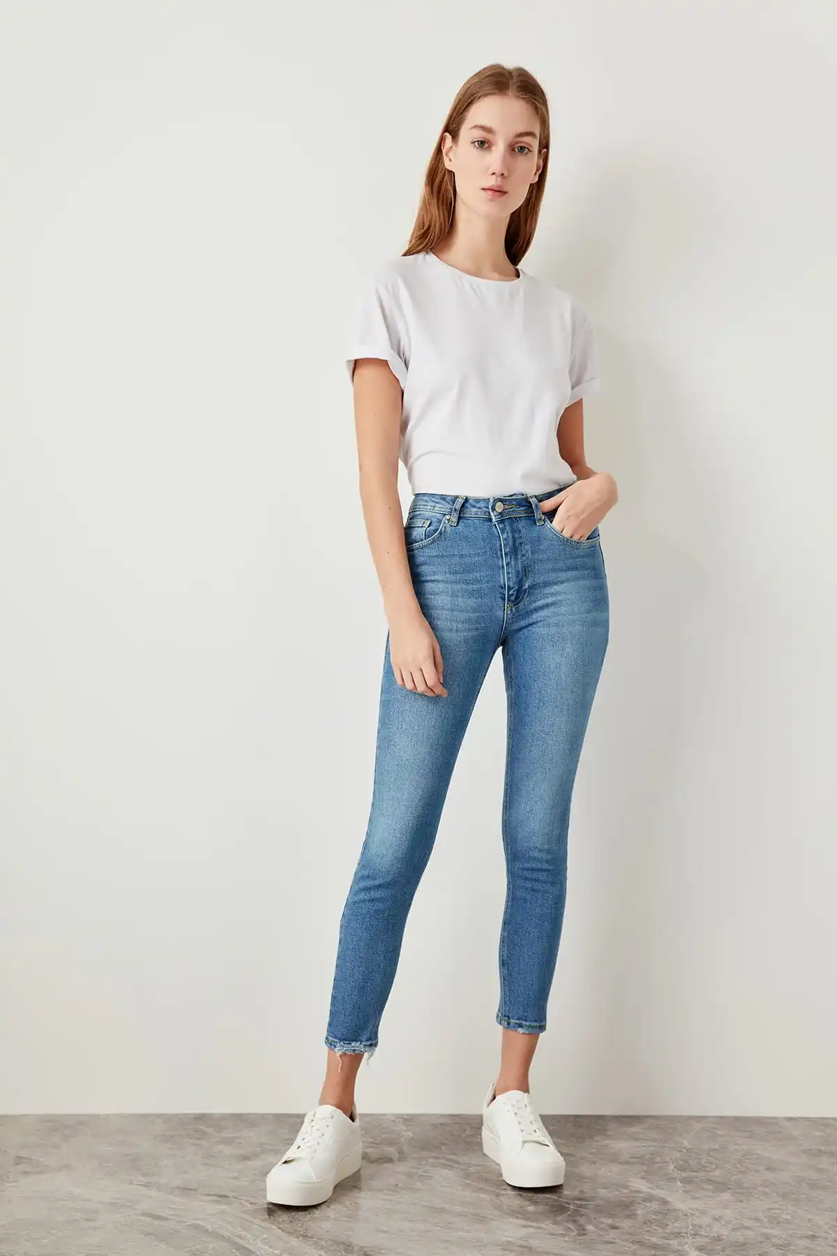 Trendyol синие узкие джинсы с высокой талией TWOAW20JE0010 - Цвет: Коричневый