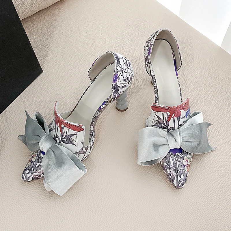 

Strange style high heel shoes women velvet pointed toe butterfly pumps summer embroidery flowers sandals female 2020 stilettos