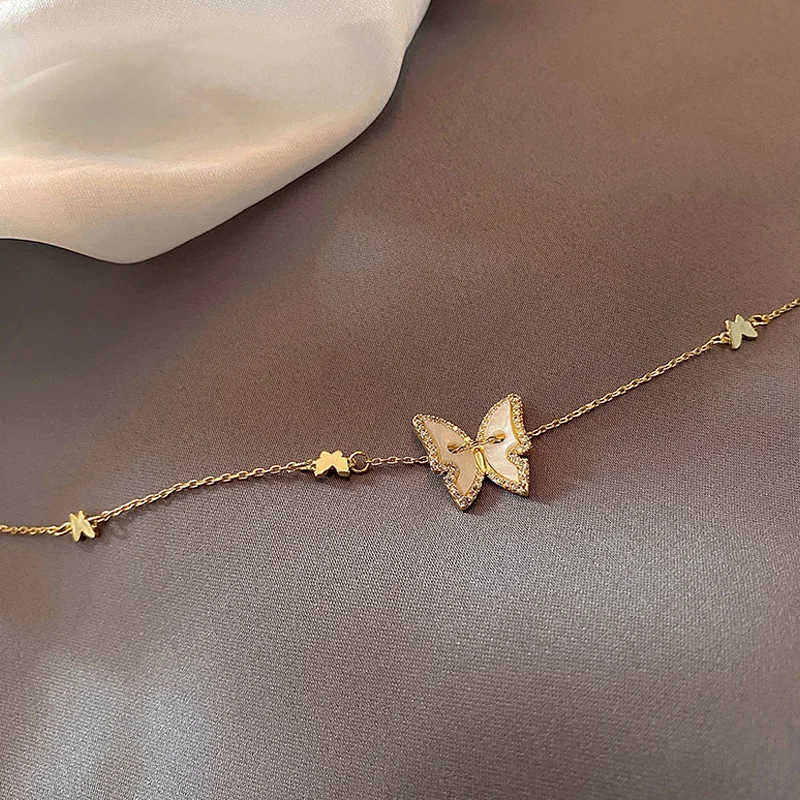 

Dainty Shell Butterfly Necklace for Women Gold Color Charms Clavicle Chain Necklaces