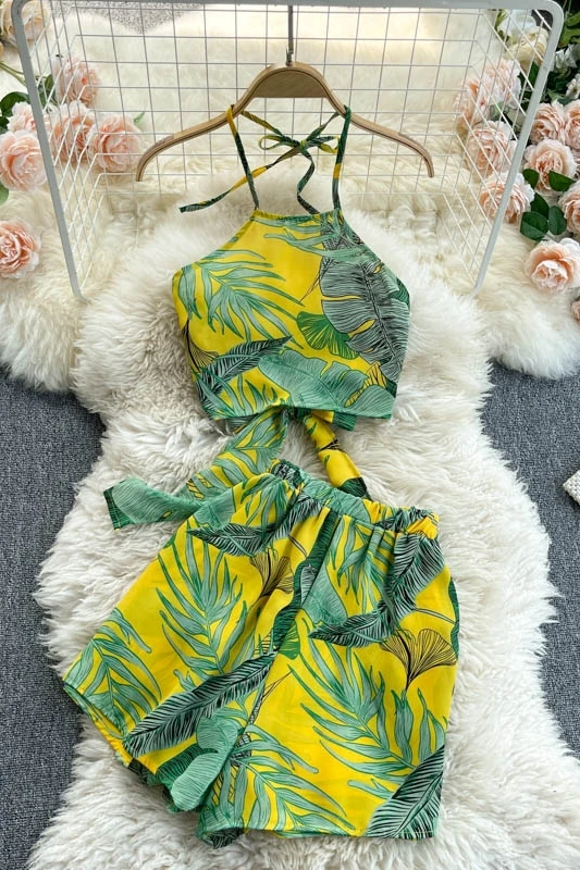 

European and American holiday style suit 2021 new feminine halter top high waist wide leg pants two-piece trend