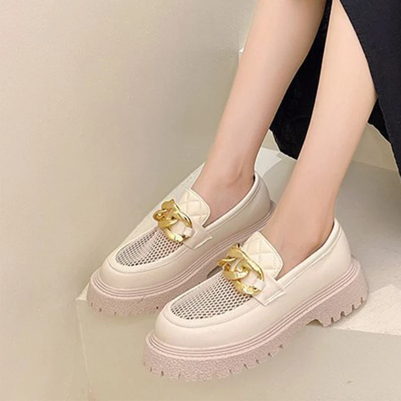 

Summer Women Sandals Thick Bottom Hot Ladies Fashion Metal Chain Female 2021 New Openwork Flat Shoes Women's Casual Loafer