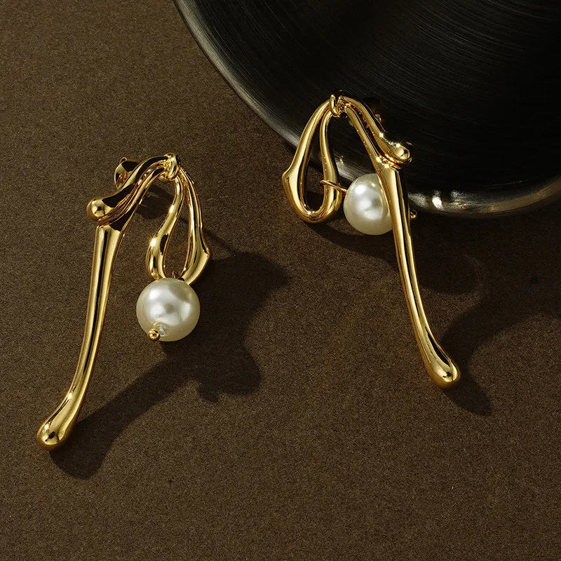 

Natural Pearl Earrings For Charm Women Contracted High Fashion Stud Earrings Plated 18K Real Gold Jewelry New Jewelry Gift