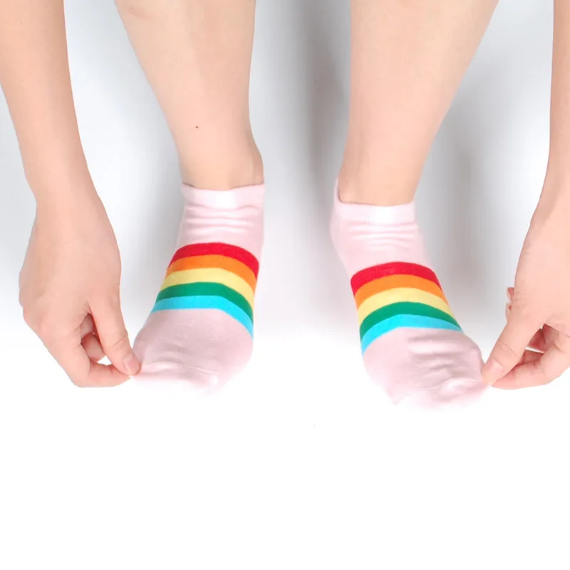 Женские летние крутые носки до щиколотки Радужный дизайн мягкие дышащие без
