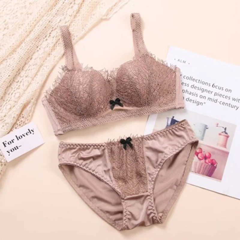 

Liyida Wild Style Sexy Lace Trims Ladies Underwear Push Up Adjustable Tops Bra Women Wireless Female Bralette Embroidery