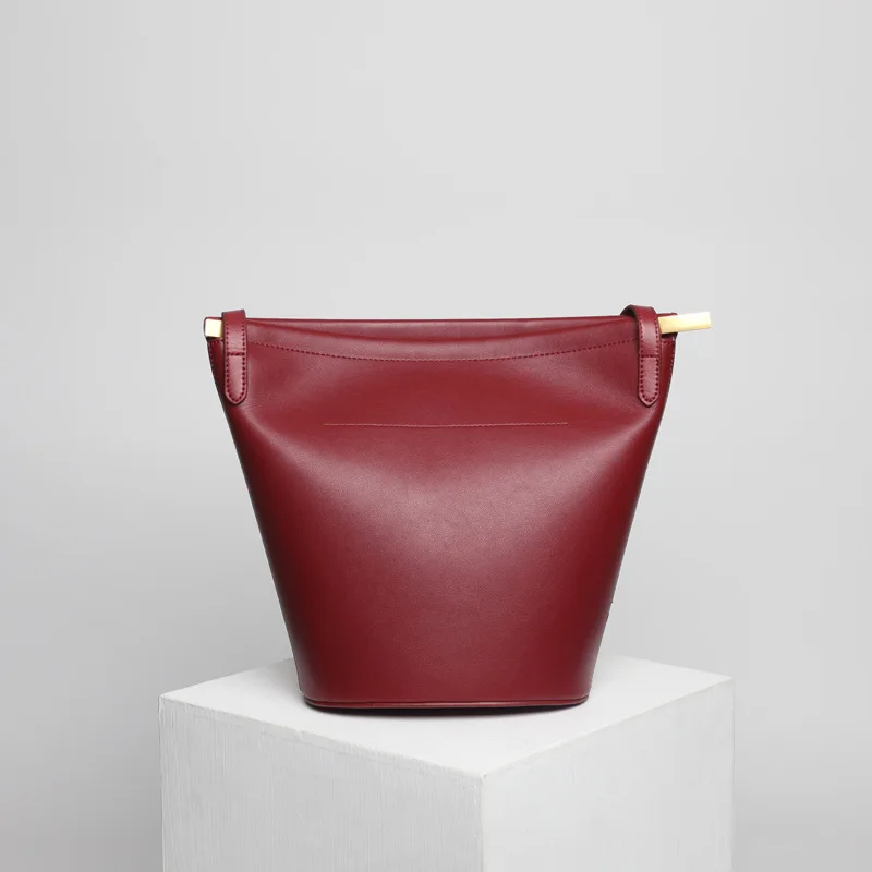 2019 осенне-зимние уличные стильные изогнутые Клипсы из телячьей кожи Наплечные