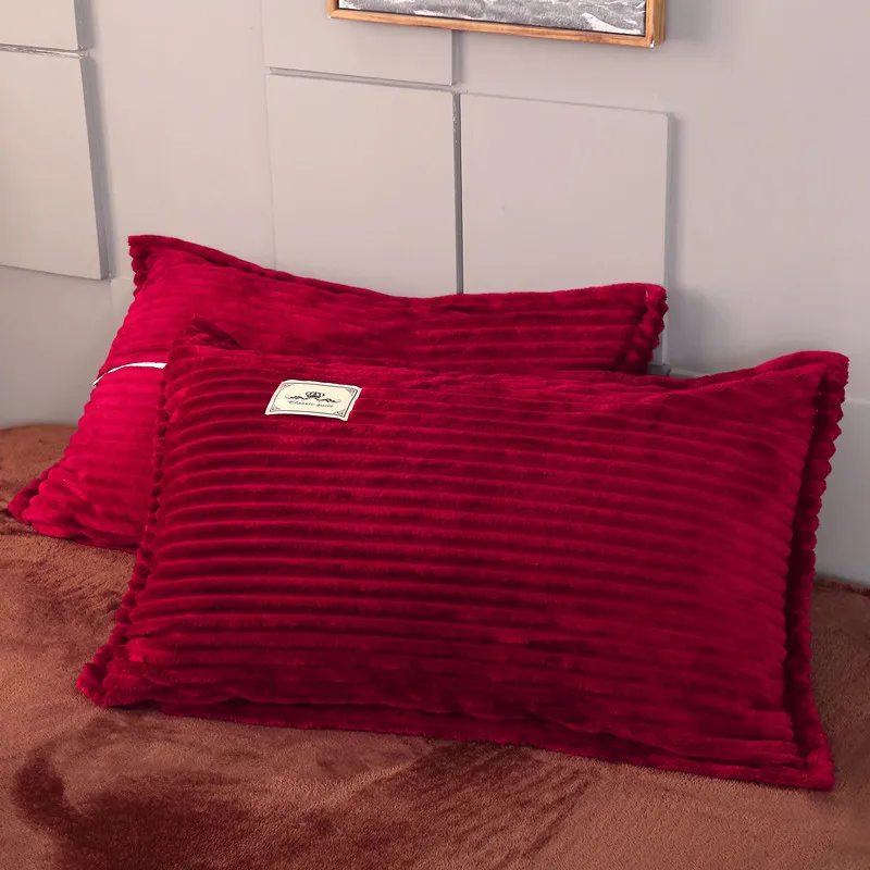 Пара зимние однотонные Цвет наволочка с кораллом утолщенной для того чтобы