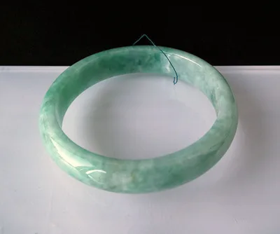 

Zheru Jewelry Natural Burmese Jadeite Light Green 54-64mm Bracelet Elegant Princess Jewelry Best Gift