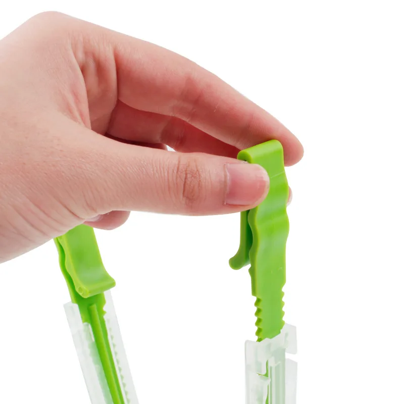 

1PCS Baggy Rack Hands-Free Clip Food Storage Freezer Baggy Holder For Plastic Bags Stand Baggy Rack Sandwichs Kitchen Gadget