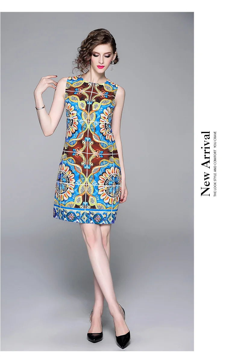 Женское платье без рукавов модельное дизайнерское трапеция мини с цветочным