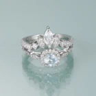 Женское кольцо с натуральным топазом, из серебра