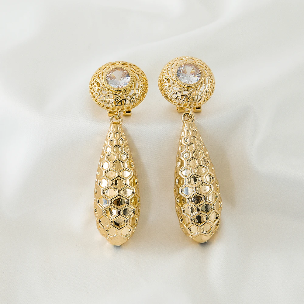 

Fashion New Design Hollow Out Inlaid Crystal Luxurious Style Drop Earring For Women Wedding Party Attendance