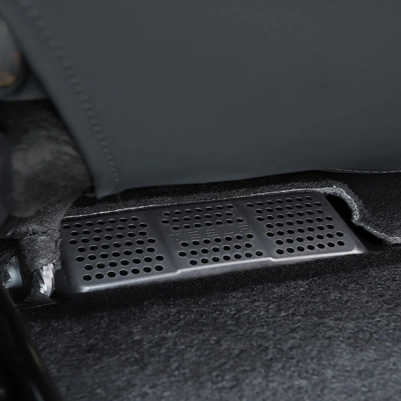 Наклейка на крышку автомобильного кондиционера под сиденье Tesla model 3 пылезащитный