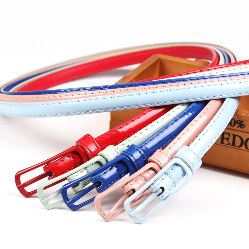 Ремень женский из искусственной кожи тонкий регулируемый лакированной ярких