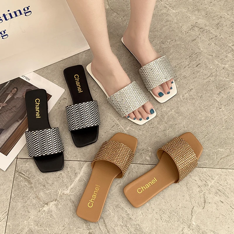 

Flat Shoes Female Big Size Womens Slippers Outdoor Low Pantofle Luxury Slides Jelly Flip Flops 2021 Beach Designer Glitter Basic