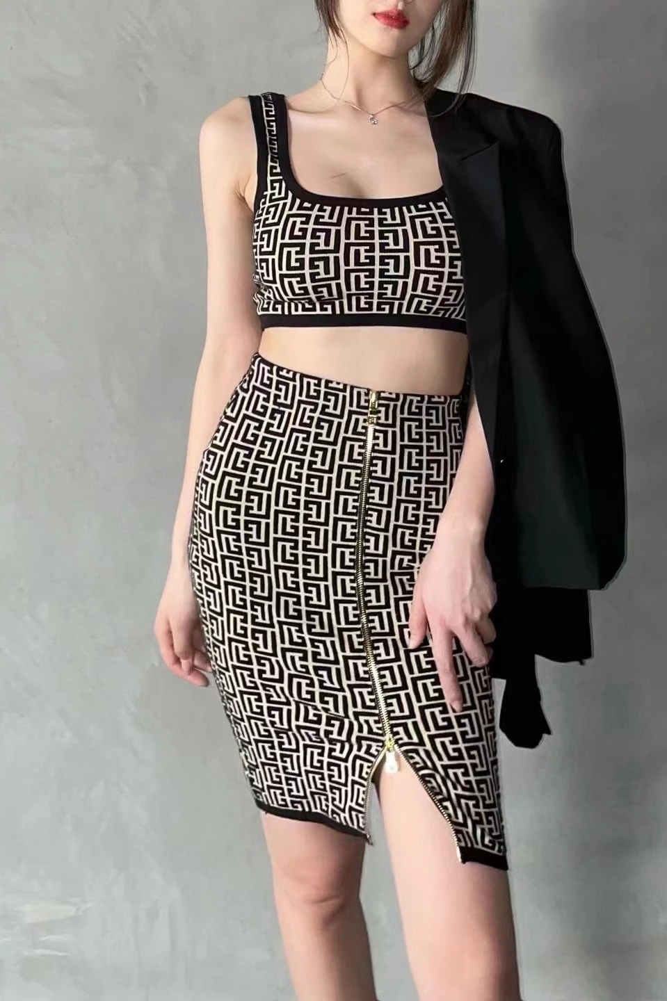 

Designer brand knitted casual suit women 2021 new print two piece set (Vest + skirt + shorts)