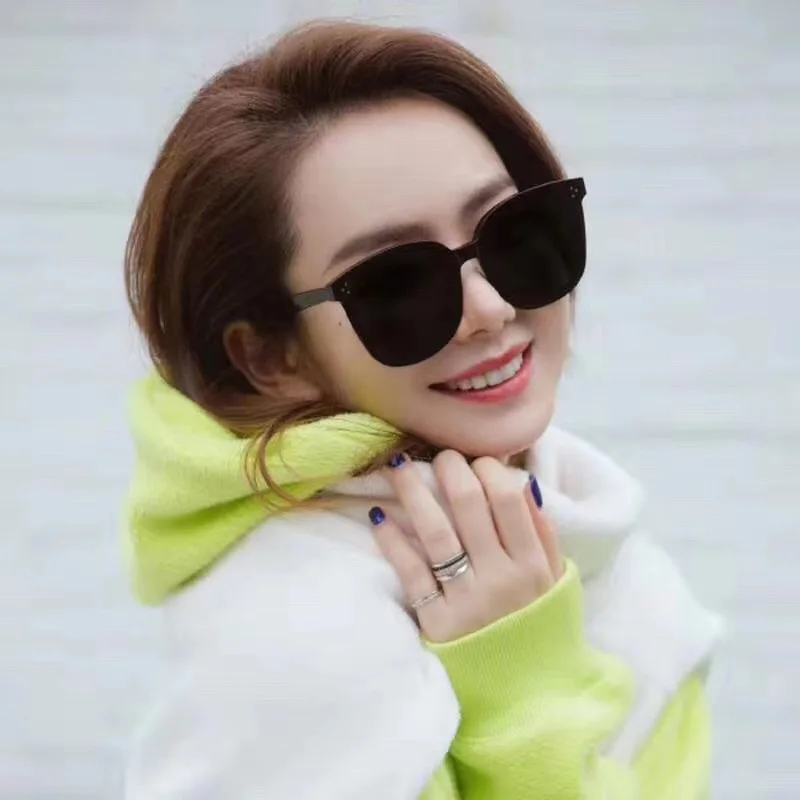

GM Same V Brand Polarized Sunglasses Female Her Ultra Light Tr-90 Net Red Sun Yizhen Same Style Korean Fashion Sunglasses