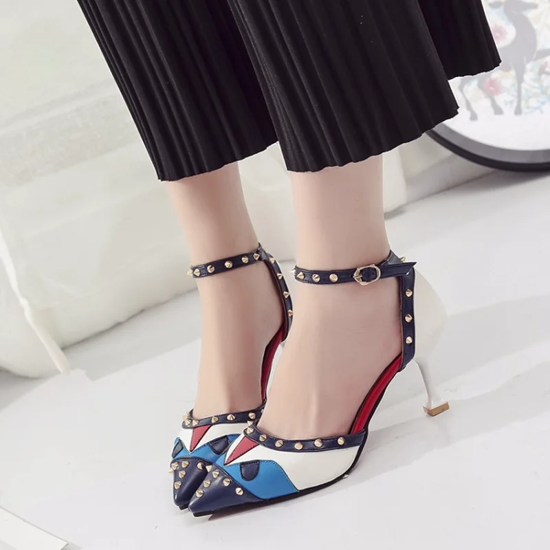 Новые женские босоножки Сезон лето Модель 2020 года Обувь на высоком каблуке с