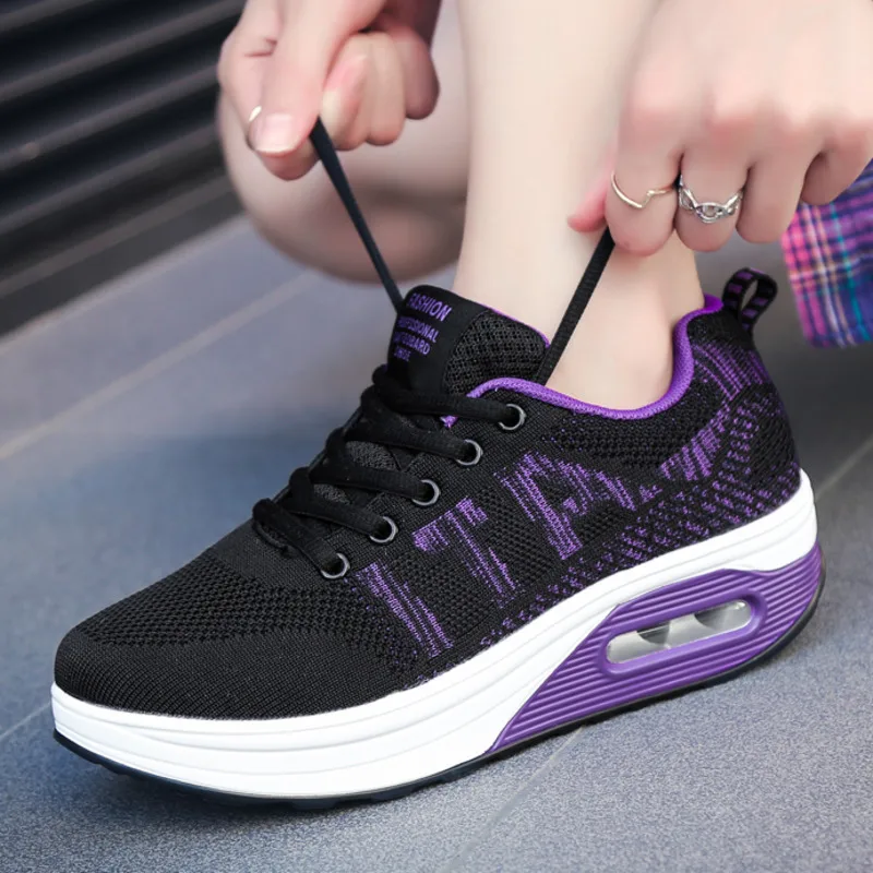 Новинка Теннисные туфли для женщин Дышащие сетчатые кроссовки с воздушной