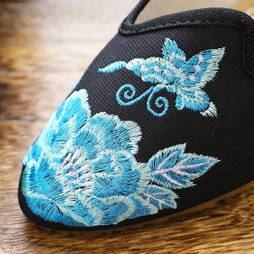 Veowalk женские туфли с острым носком на плоской подошве цветочной вышивкой удобные