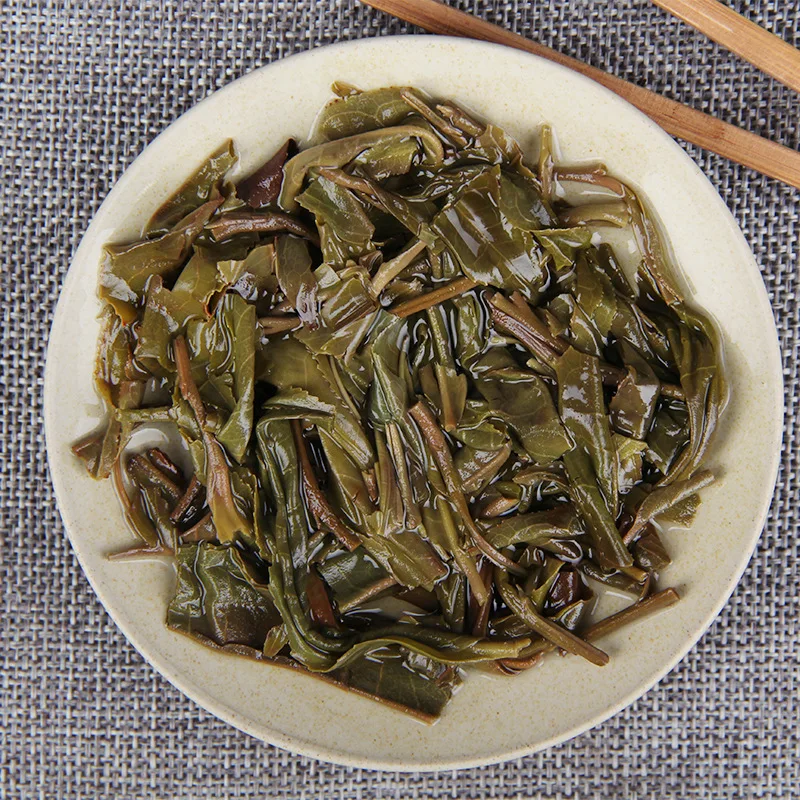 

Yiwu 2018 Spring Wild Te Pu-erh "Chun Yun" Raw Pu'er Tea 180g