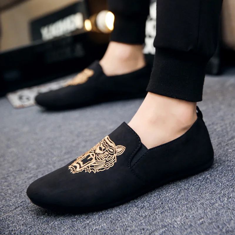 Вышитые ботинки с тигром мужские замшевые лоферы повседневная обувь без