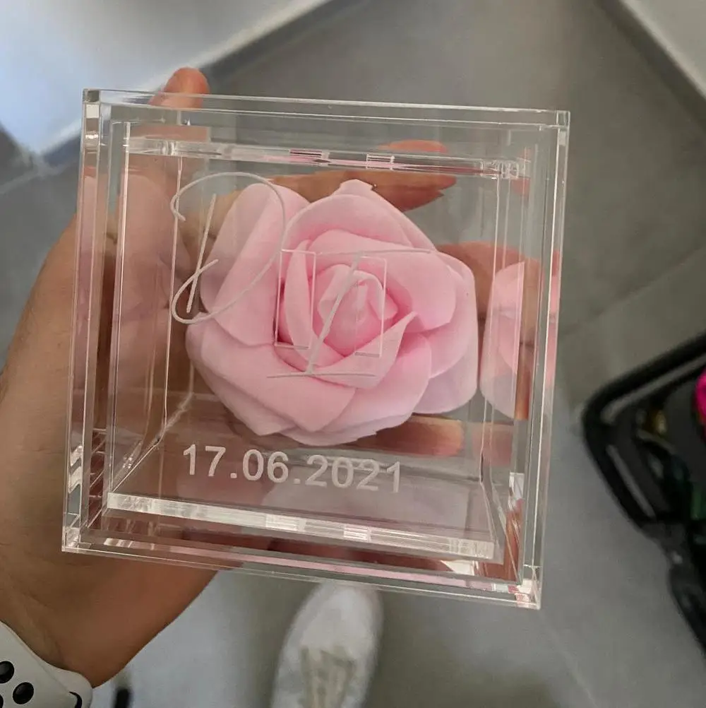Индивидуальная прозрачная акриловая коробка для колец Персонализированная
