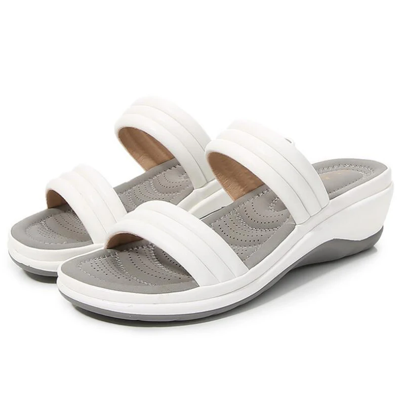 

Женские сандалии для пляжа и отдыха, мягкие удобные шлепанцы на танкетке, q187, лето 2021