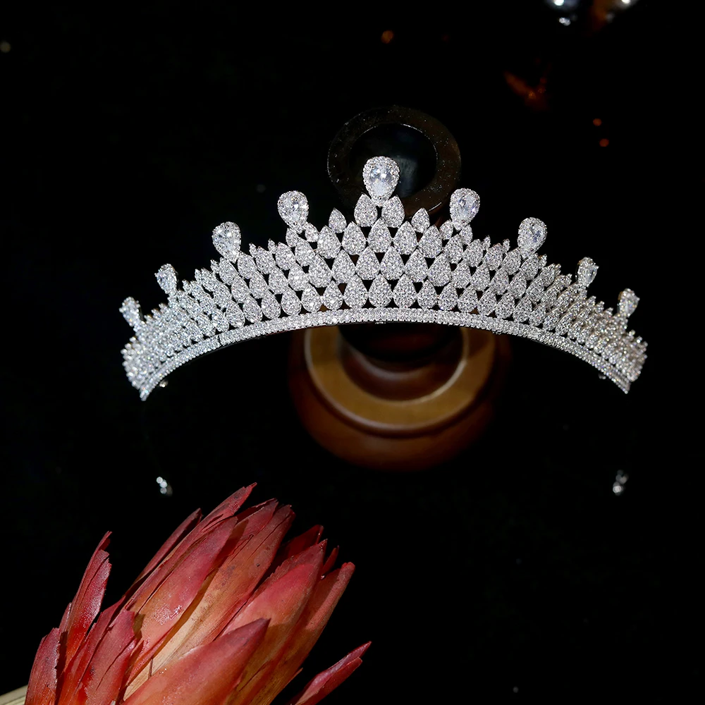 

ASNORA Bride Hair Accessories Princess Birthday Headdress Crystal Crown Wedding Cubic Zirconia Royal Headdress, Bride Tiaras
