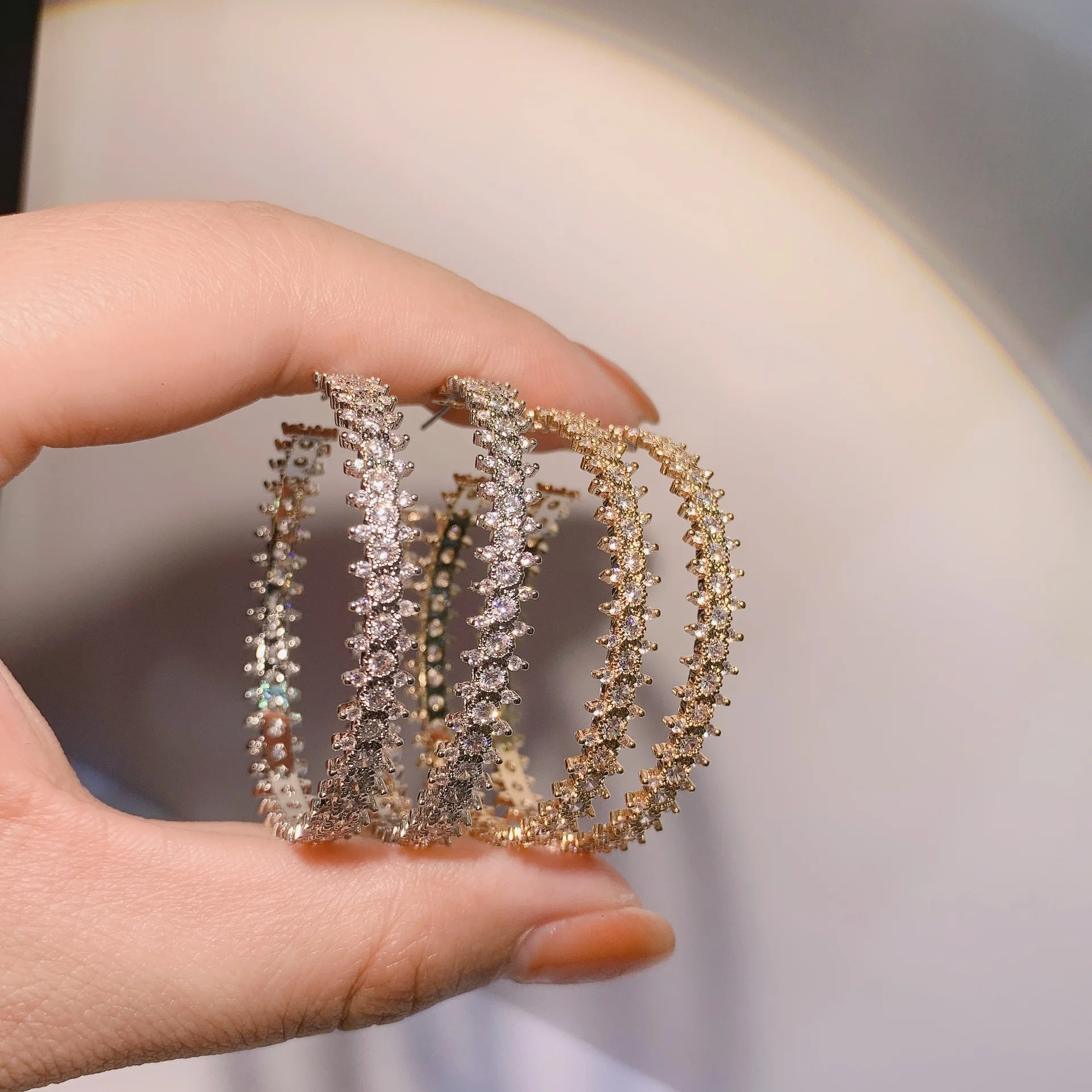 

Геометрические C буквы популярная простота мода классический высокое качество циркон серьги для женщин Подарки Прямая поставка