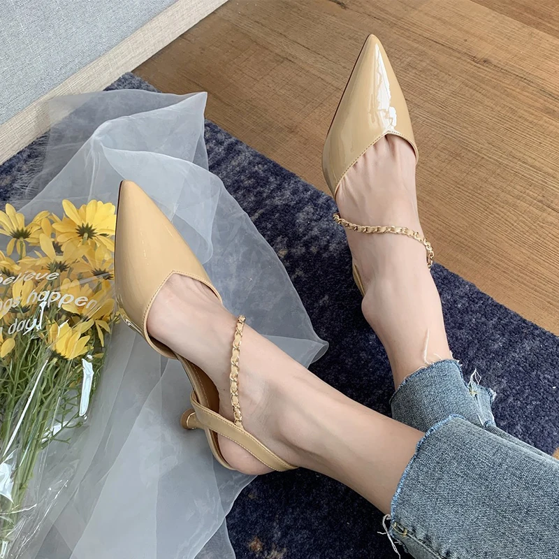 

Women High Heels 2021 Summer Ladies Elegant Sandals Luxury Metal Chain Decoration Pumps Pointed Toe Fashion Party Women Sandals