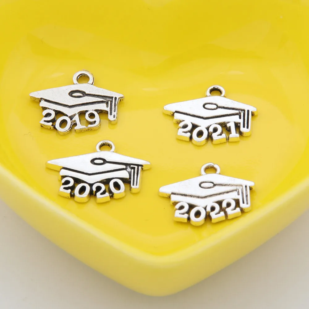 20Pcs Silver Color 2020 Retro Doctorial Hat Charms Graduation Cap Bracelet keychain DIY Metal jewelry Crafts A292/A3352/A3353 | Украшения и