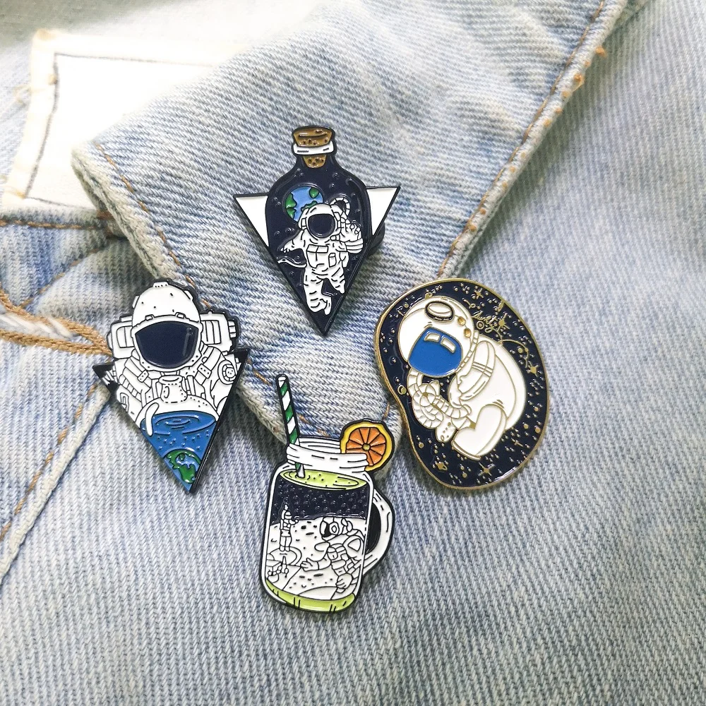 Эмалированные булавки в виде астронавта Вселенной летние значки напитков планет